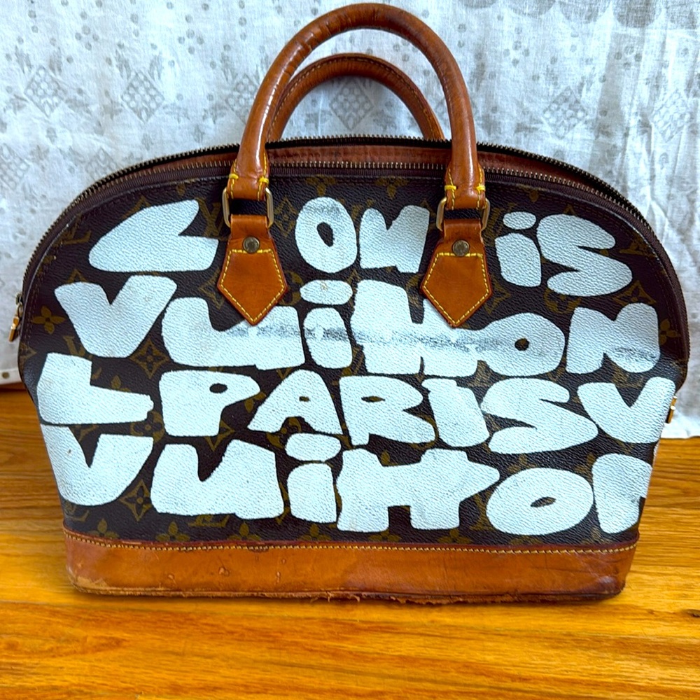 Louis Vuitton purse